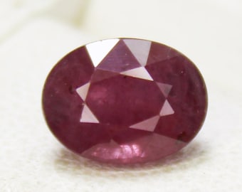Faceted Red Ruby Oval Cut Gemstone: 2.00 CT, 8x6x5 mm
