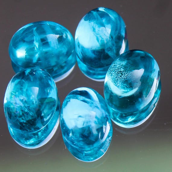 Natural Blue Apatite 5 Pieces Lot Cabochon: 5.60 Carat Gemstone (7x5 mm Size)