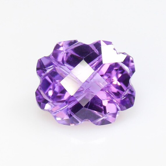 Natural Purple Amethyst Carving: Cushion Cut Loose Gemstone (7.15 CT, 14x12x8 mm)