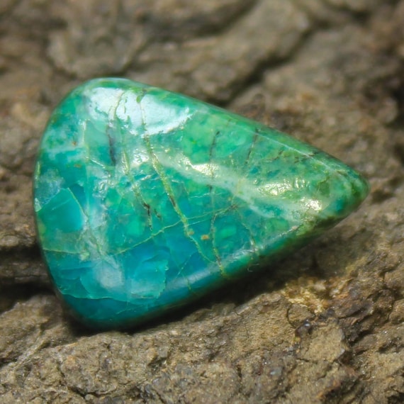 Pear Arizona Turquoise Cabochon: Natural Gemstone for Jewelry Making (18x13x3 MM, 5.50 CT)