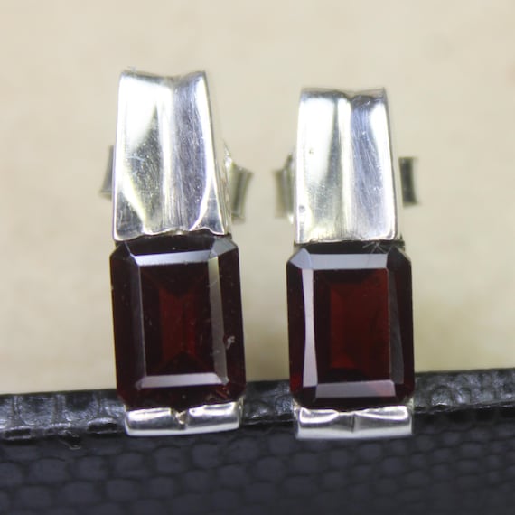 Natural Red Garnet Vintage Studs With 925 Sterling 4.41 Grams January Birthstone