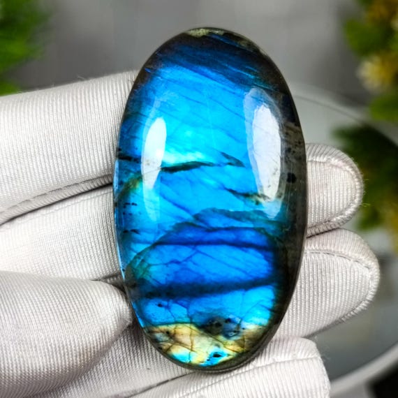 Blue Flash Labradorite Cabochon: Oval Healing Crystal Gemstone (53x30x9 mm)