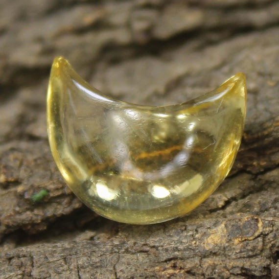 Natural Yellow Citrine Cabochon: Fancy Shape Gemstone, (18x10x9 mm) 14.10 Carats