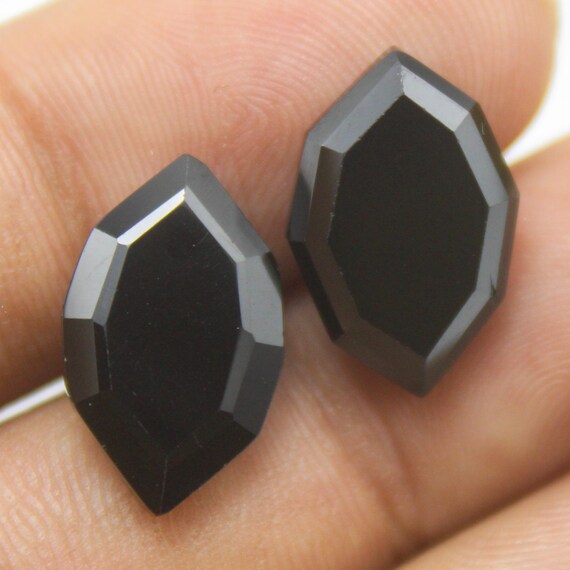 Black Spinal Pair Spinal Gemstone: Faceted Jewelry Making (16x10x3 MM, 11.70 CTS )