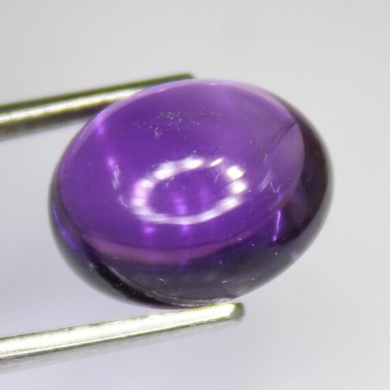 Natural Purple Amethyst Cabochon Piece In Oval Shape 6.90 Carats 12x10x8 mm Size