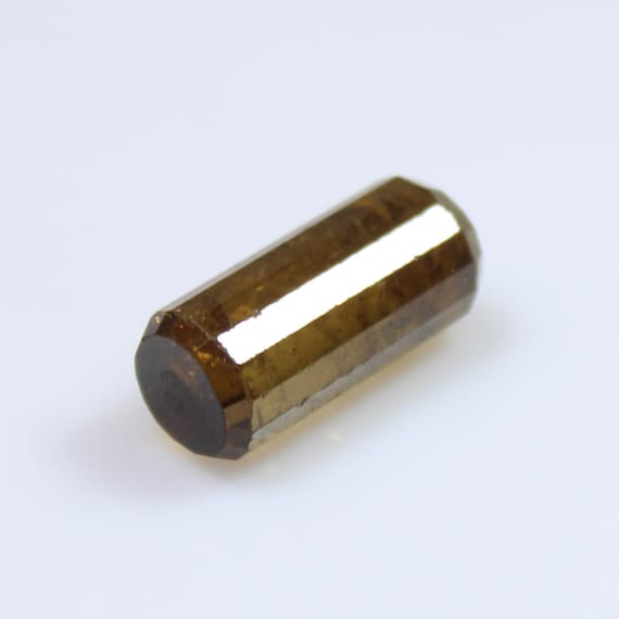 Natural Yellow-Green Tourmaline Tubelight Gemstone: 14.00 CTS, 18x8 MM