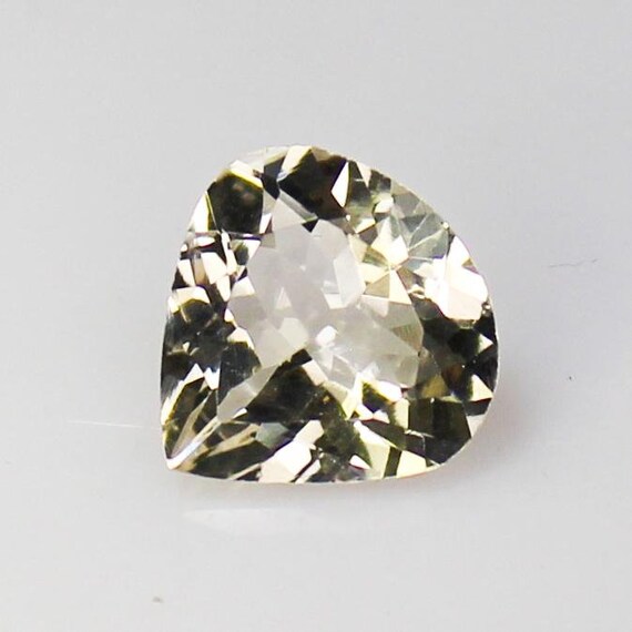 Peach Morganite Heart Cut Gemstone: Natural Loose Stone (10x10x4 MM)