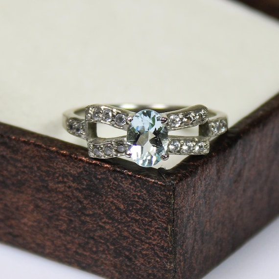 Natural Aquamarine Vintage Ring With 925 Sterling Silver Available With All U.S Sizes