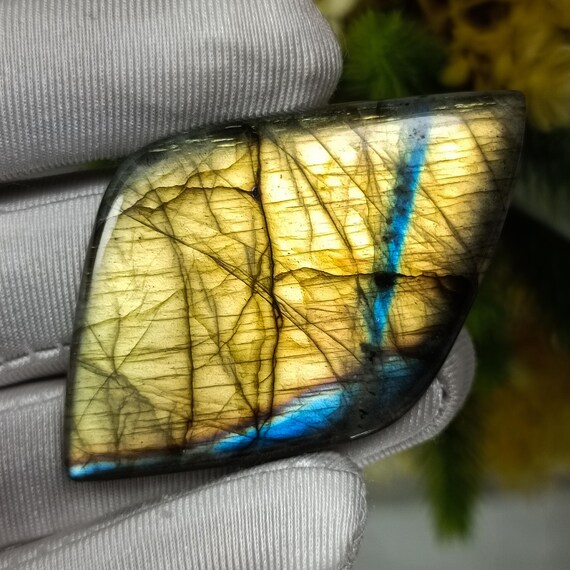 Golden Fire Labradorite Cabochon: Black Rainbow Gemstone, 100.00 Cts