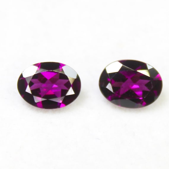 Faceted Pink Rhodolite Garnet Pair In Oval Shape: (2.70 Carat - 6x8x3 MM Size)