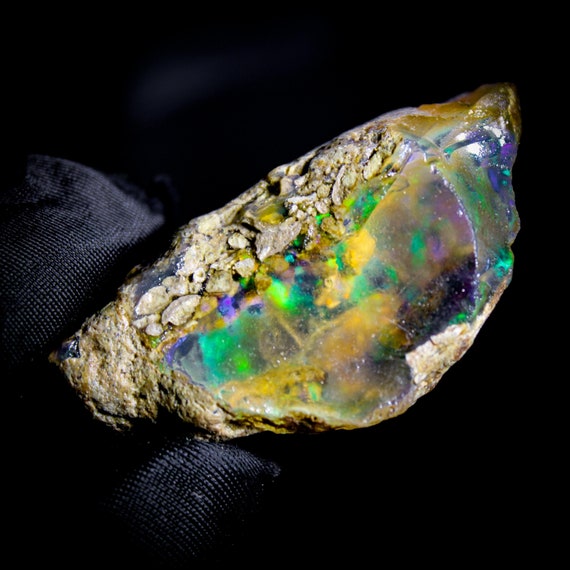 Natural Opal Raw, Specimen Opal Raw, Natural Ethiopion Opal Raw, Rainbow Fire, Opal Rough 53x30x20 MM, 160.60 CTS.