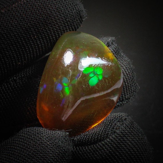 Honeycomb Opal Raw Crystal , Opal Tumbled, Natural Specimen Opal, Opal Smooth Polished Raw, Opal Crystal, Opal Rough 33.00Carats, 25x19x14mm