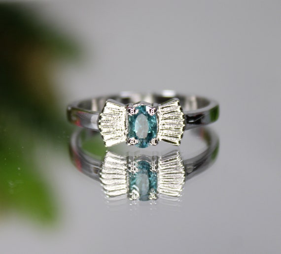 Natural London Blue Topaz Ring: .925 Sterling Silver, US Size 7
