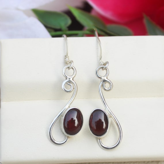 Natural Red Garnet Vintage Earring With 925 Sterling 2.11 Grams January Birthstone