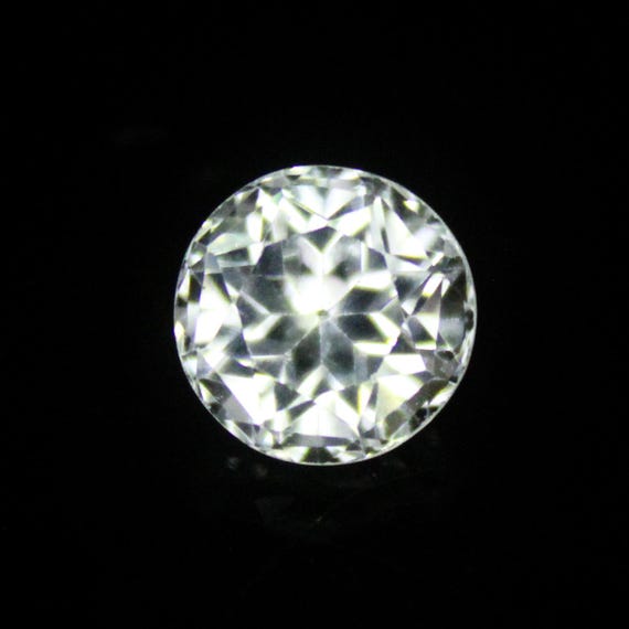 Faceted White Topaz: 3.95 Carat Round Gemstone for Jewelry