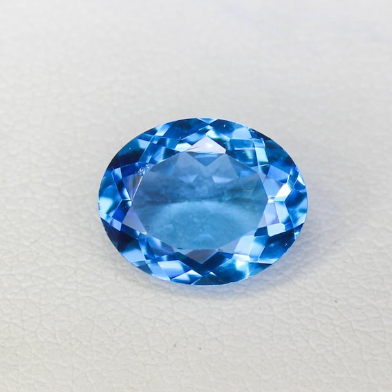 Natural Swiss Blue Topaz Gemstone: Oval Cut, 3.50 Carat
