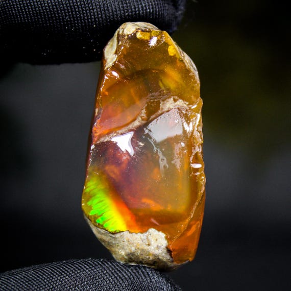 AAA+++ Opal, Specimen Opal Raw, Natural Ethiopion Opal Raw, Rainbow Fire, Opal Rough 39x21x17 mm, 88.15 CTS