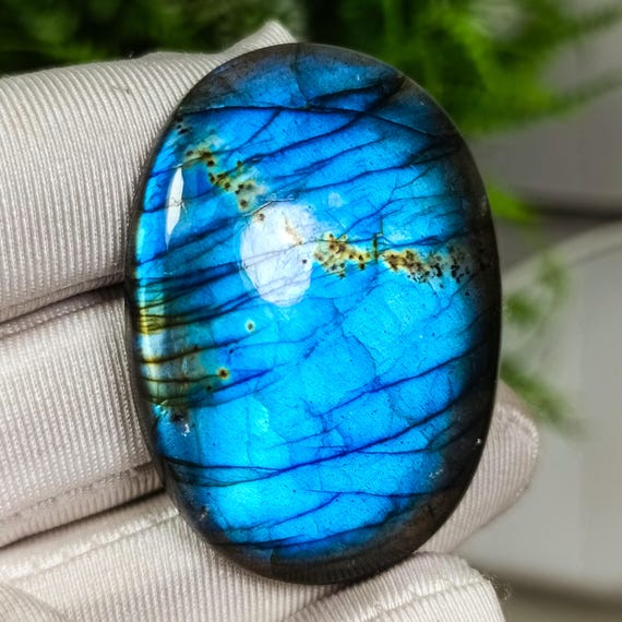 Blue Flash Labradorite Cabochon: Oval Healing Crystal (44X33X9 mm)