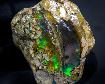 Exclusive Quality SPECIMEN Opal Raw , Ethiopian Opal Rough, Multi Fire Opal RAW, Crystal Opal Raw, Big Opal , 50x40x25 MM, 253.00 Carats.