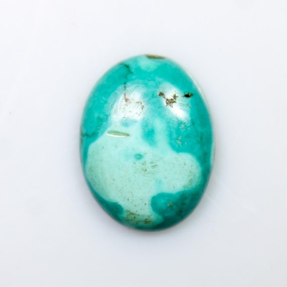 Natural Arizona Turquoise Cabochon: Oval Gemstone for Jewelry (16x12x4 MM, 6.90 CT)