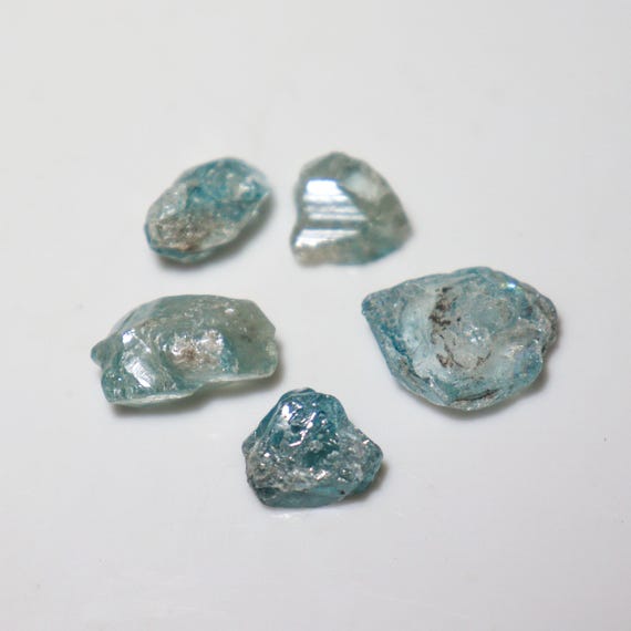 Raw Blue Zircon Crystals: 28.15 Carats, Jewelry Making