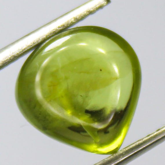 Natural Green Peridot Cabochon: 3.05 Carat Heart-Shape Gemstone 9x9x4 mm Size