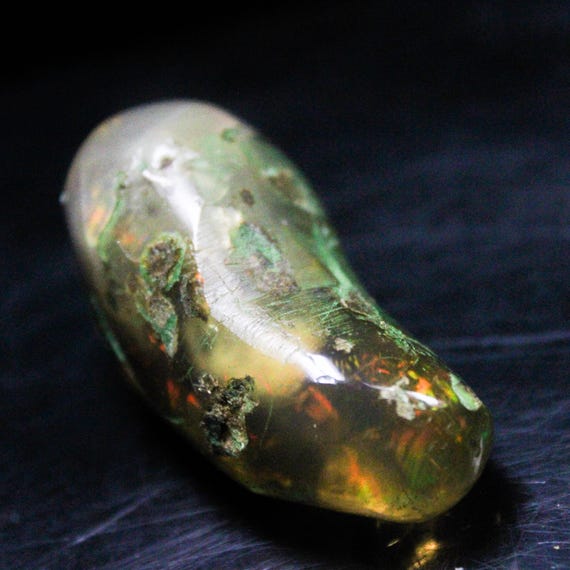 Natural Ethiopian Opal Specimen: Multi Fire Raw Gemstone (51x32x23 MM, 160.85 Carats)