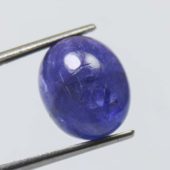 Natural Tanzanite Oval Cabochon: 10.40 Carat Loose Gemstone, 11x8x7mm