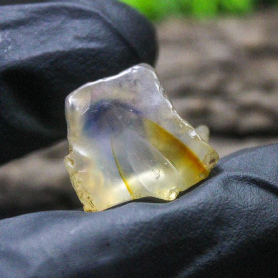 Ethiopian Opal Raw Specimen: Multi-Fire Crystal, 18.82 Carats (16x17x12 MM)