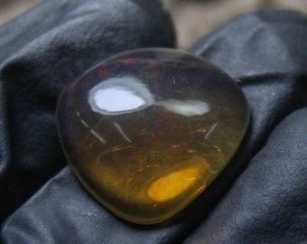 Ethiopian Opal Raw Specimen: Multi Fire Polished Opal (20x19x7 MM, 13.55 Carats)