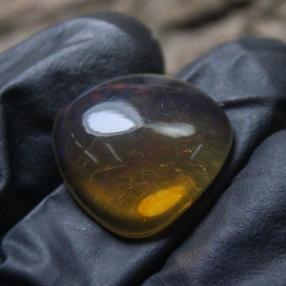 Ethiopian Opal Raw Specimen: Multi Fire Polished Opal (20x19x7 MM, 13.55 Carats)