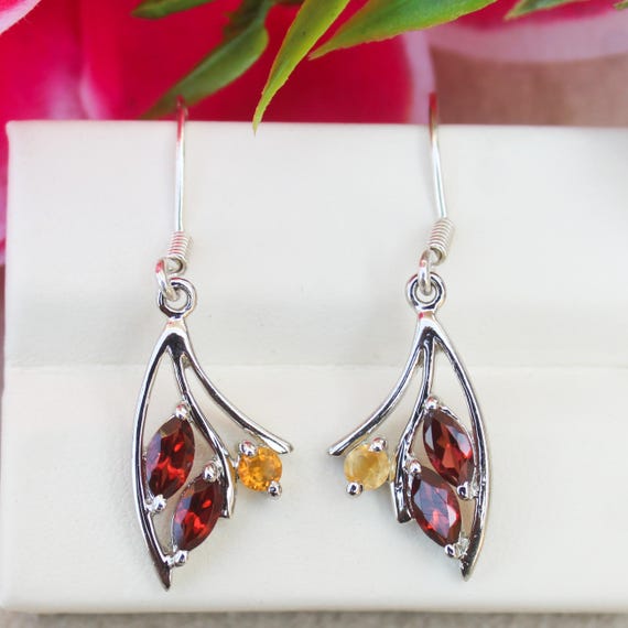 Natural Red Garnet Vintage Earring With 925 Sterling 3.00 Grams January Birthstone