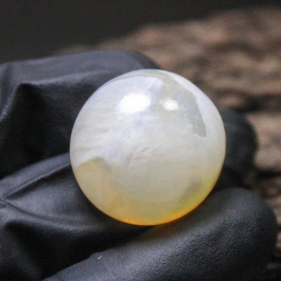 Ethiopian Opal Raw Specimen: Multi Fire Gemstone (23x22x13 MM, 39.65 Carats