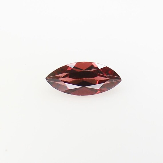 Faceted Red Garnet Gemstone: Marquise Cut, 1.00 ct