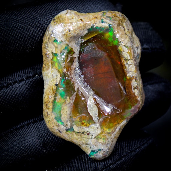 AAA+++ Opal, Specimen Opal Raw, Natural Ethiopion Opal Raw, Rainbow Fire, Opal Rough 50x31x16 mm,156.69 CTS