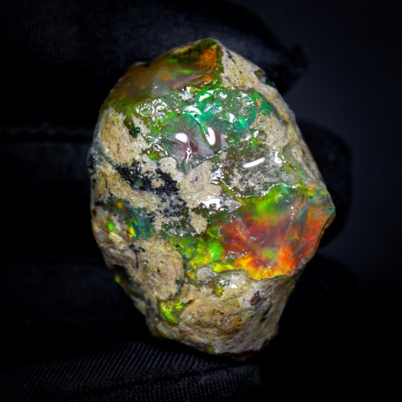 AAA+++ Opal, Specimen Opal Raw, Natural Ethiopion Opal Raw, Rainbow Fire, Opal Rough 40X29X25 mm, 125 CTS