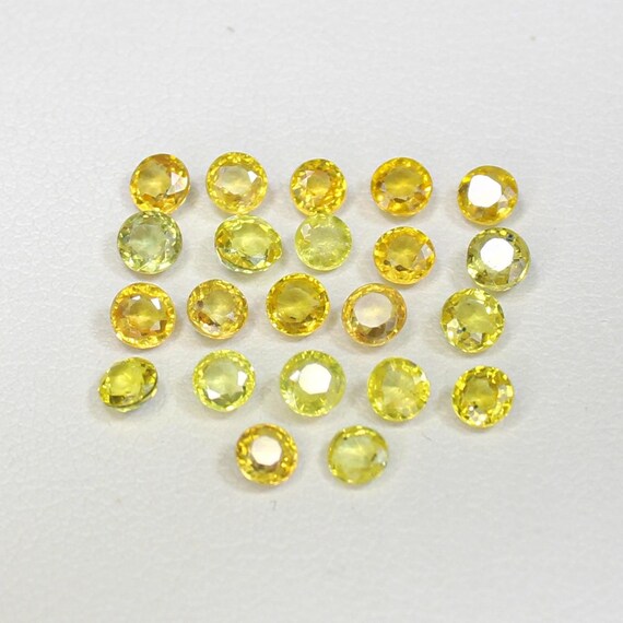 Faceted Yellow Sapphire Lot: 4.25 Carats, Round Cut Gemstones