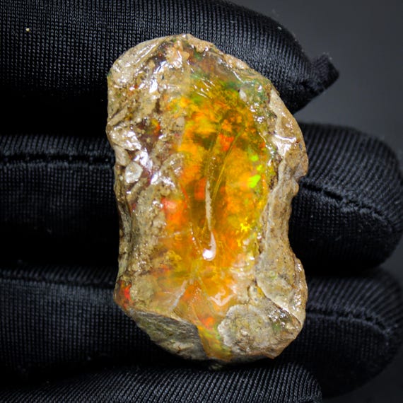 Best Quality SPECIMEN Opal Raw , Ethiopian Opal Rough, Multi Fire Opal RAW, Crystal Opal Raw, 45x23x10 MM, 54.00 Carats.