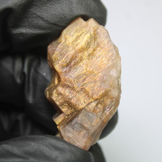 Raw Orange Sunstone Piece: Natural Gemstone for Jewelry Making (50.00 Carats, 35x23x10 mm)