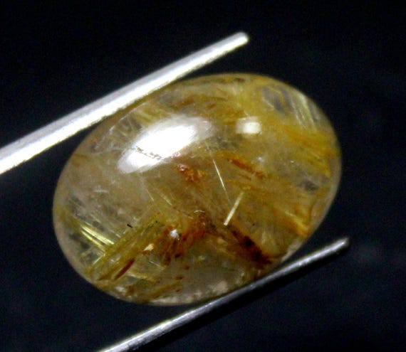Golden Rutile Quartz Cabochon: 11.36 Carats, Oval, 18x13mm