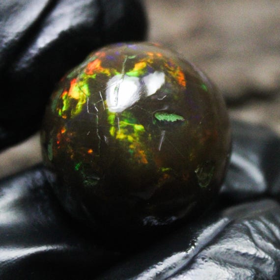 Ethiopian Opal Polished Tumble Specimen: Multi Fire Gemstone (20x19x13 MM, 27.90 Carats)