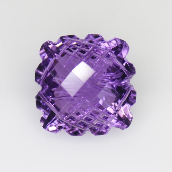 Natural Faceted Purple Amethyst Carving: Loose Gemstone 10.80 Carat ( 15x15x9 mm)