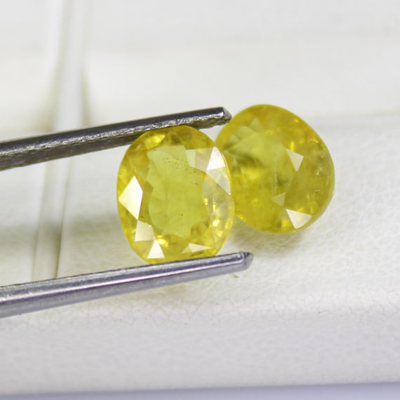 Natural Faceted Yellow Sapphire Pair: Oval Gemstones, 3.70 Carats