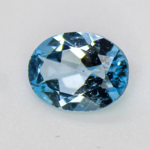 Natural Sky Blue Topaz Cut : Oval Faceted Gemstones, 2.00 Carats (9x7x4 mm)