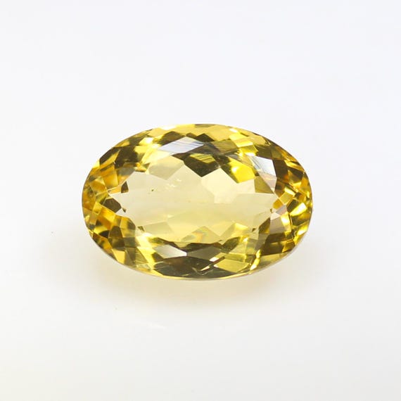 Natural Faceted Yellow Citrine Oval Gemstone: 7.30 CTS, 15x10x7 mm