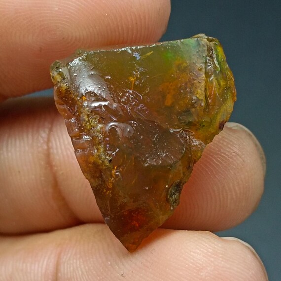 Natural Oil Ethiopian Opal Specimen, Rainbow Fire, Opal Rough (22X19X9 mm, 16.65 CTS)