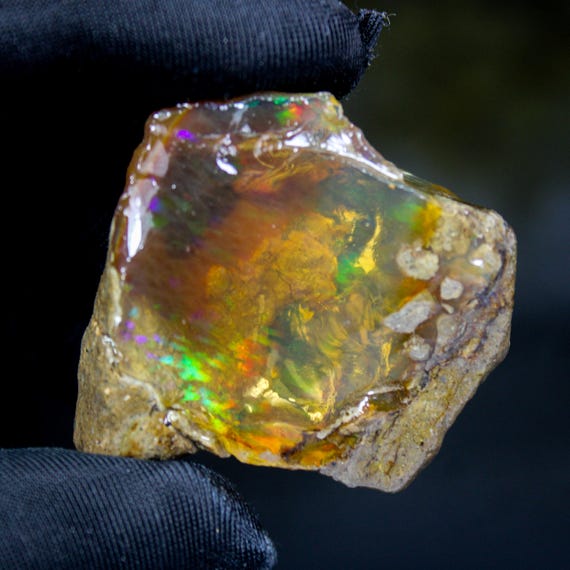 AAA+++ Opal, Specimen Opal Raw, Natural Ethiopion Opal Raw, Rainbow Fire, Opal Rough 38x35x15 mm, 136.60 CTS