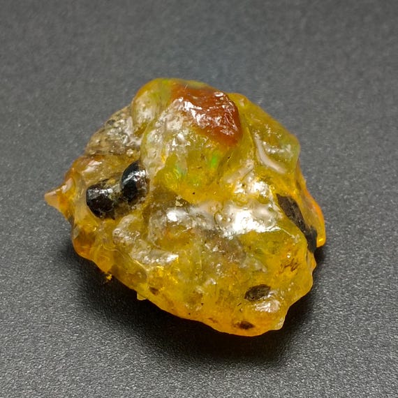 Natural Oil Ethiopian Opal Specimen, Rainbow Fire, Opal Rough (24x20x15 mm, 28.85 CTS)