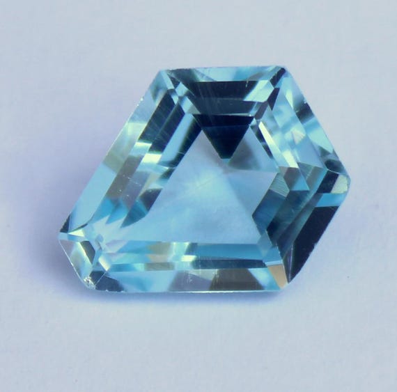 Sky Blue Topaz Nice Cut: Coffin Shape Faceted Gemstones, 3.00 Carats (11x9x5 mm)