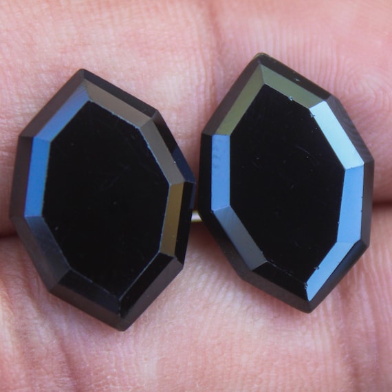 Black Spinal Pair Spinal Gemstone: Faceted Jewelry Making (17x12x3 MM, 14.55 CTS )